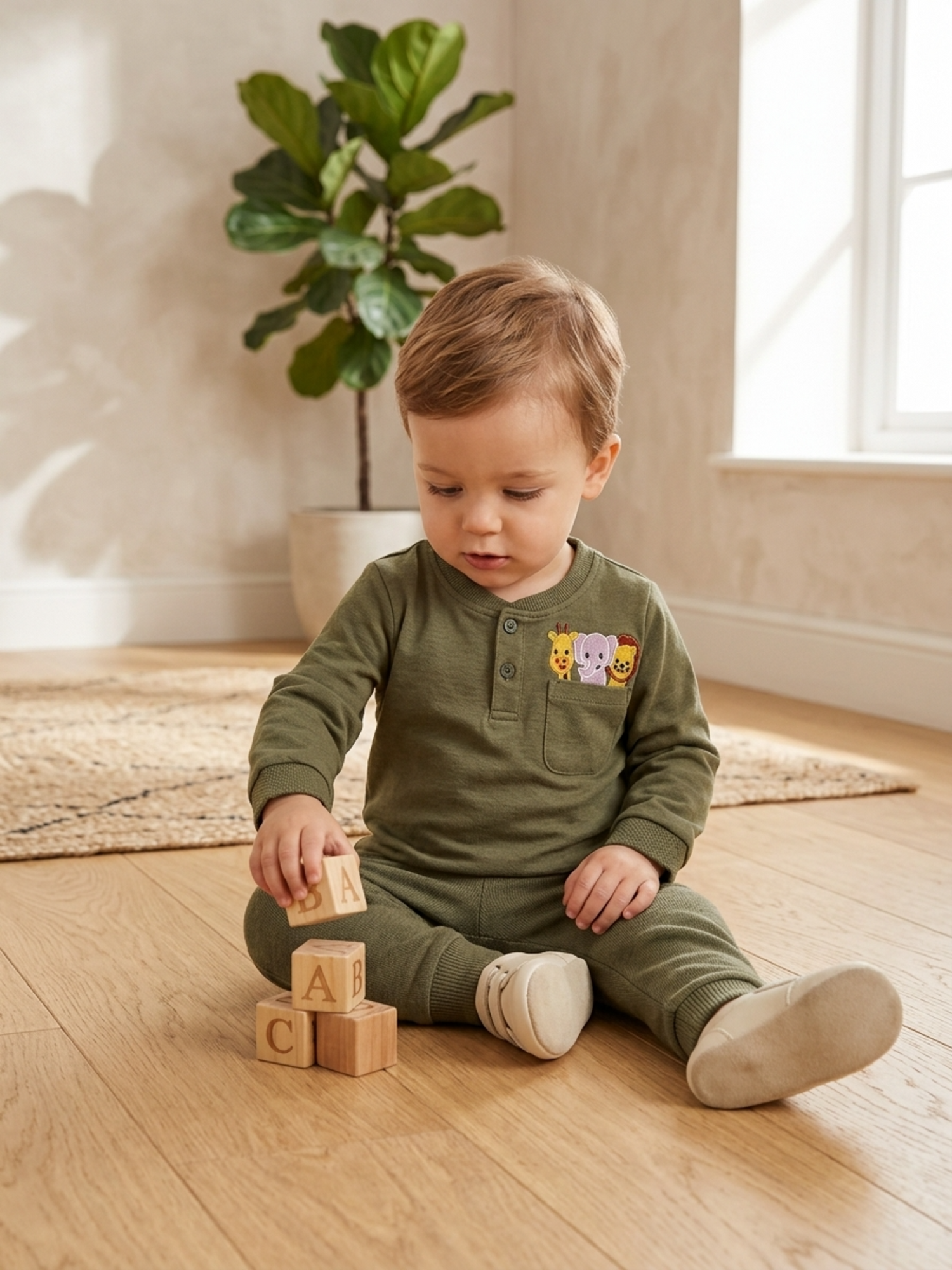 Embroidered Sweatshirt - Gentle Cotton | Airy & Comfortable to Wear