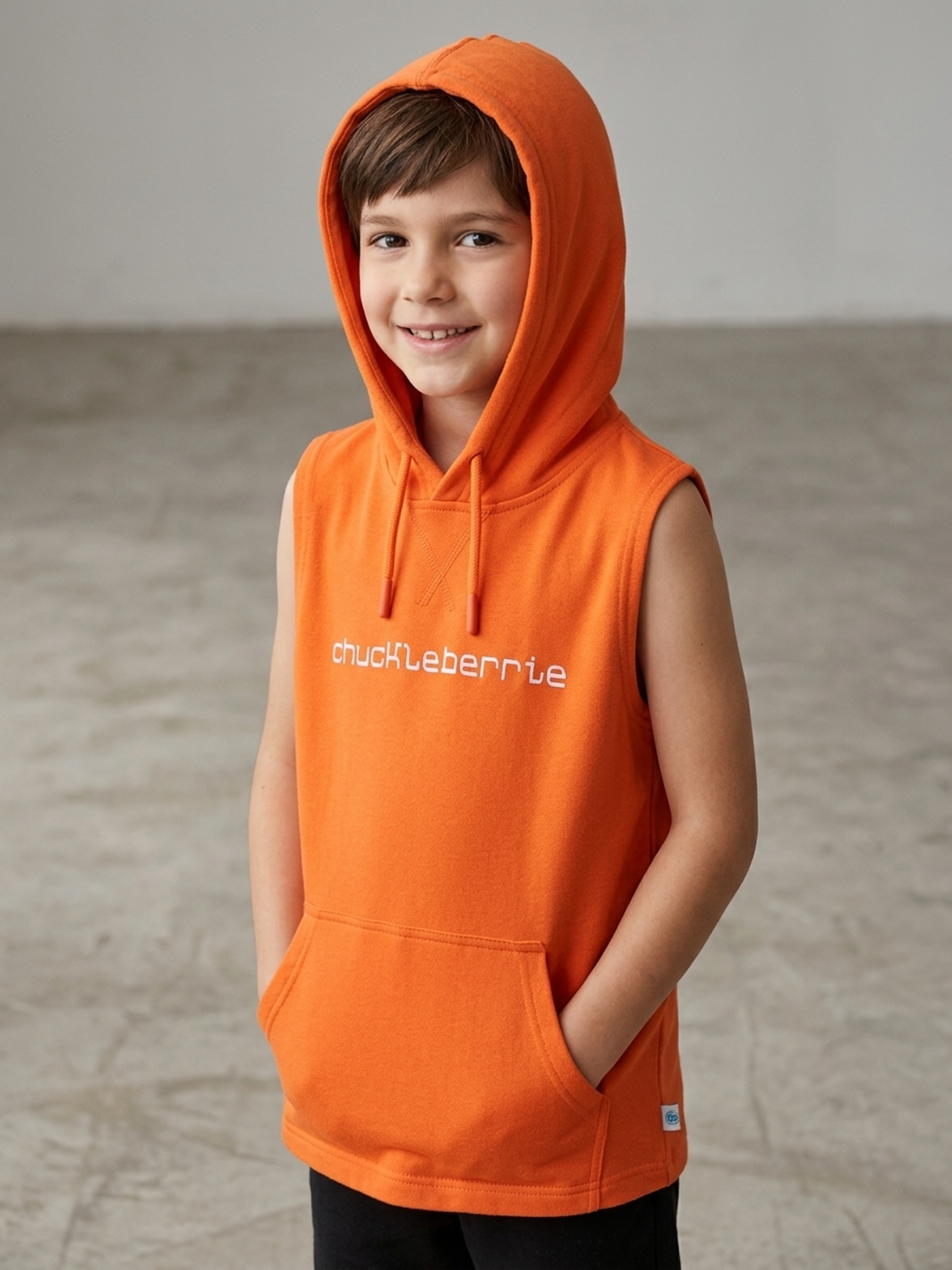 Sleeveless Hooded T-shirt With Kangaroo Pocket